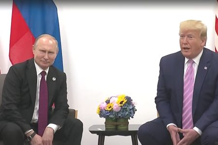 Trump đe dọa Putin bằng mức thuế quan lớn